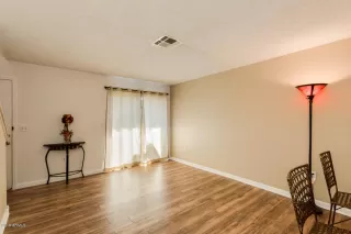 Photo #5: 6005571 Listing 