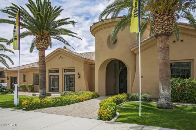 MLS: 6005631 Condo For Sale