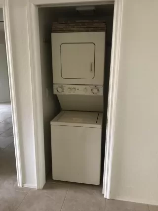 Photo #5: 6005947 Listing