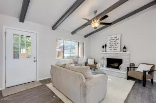 Photo #2: 6007634 Listing