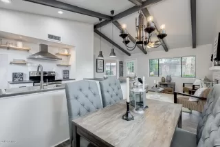 Photo #5: 6007634 Listing