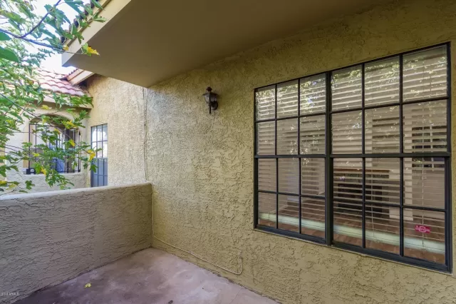 MLS: 6008218 Condo For Sale