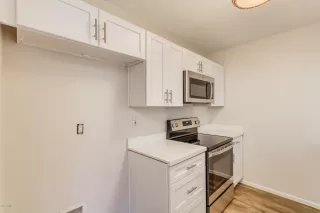 Photo #5: 6008218 Listing 