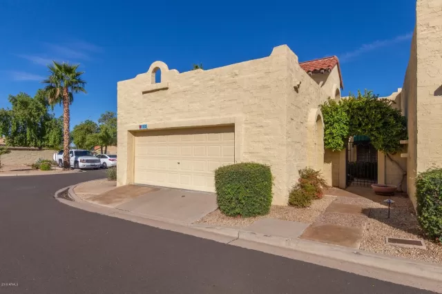 MLS: 6008420 Condo For Sale