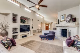 Photo #5: 6008420 Listing