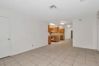 Photo #5: 6008873 Listing