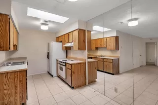 Photo #6: 6008873 Listing