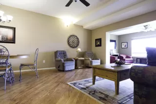 Photo #2: 6008954 Listing