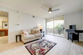 Photo #4: 6009070 Listing