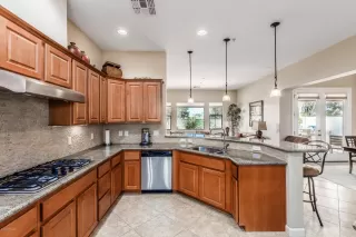 Photo #2: 6009096 Listing