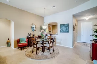 Photo #5: 6009206 Listing