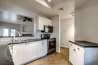 Photo #5: 6009314 Listing