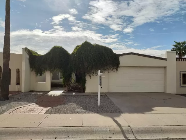 MLS: 6010492 Condo For Sale