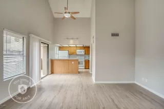 Photo #2: 6010629 Listing