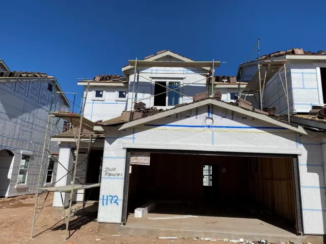 MLS: 6010639 Condo For Sale