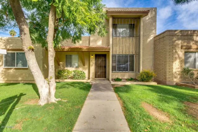 MLS: 6010969 Condo For Sale