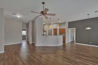 Photo #5: 6011105 Listing 