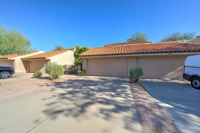 MLS: 6011688 Condo For Sale