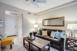 Photo #6: 6011743 Listing