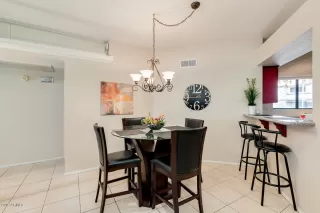 Photo #6: 6011828 Listing