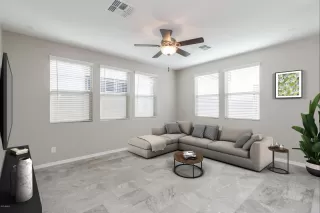 Photo #2: 6011848 Listing 