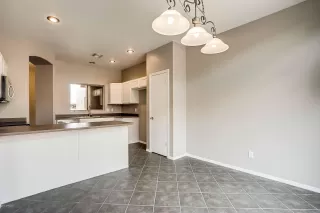 Photo #4: 6011907 Listing