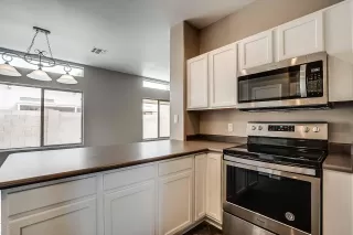 Photo #6: 6011907 Listing