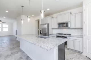 Photo #5: 6011971 Listing 
