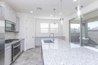 Photo #6: 6011971 Listing 