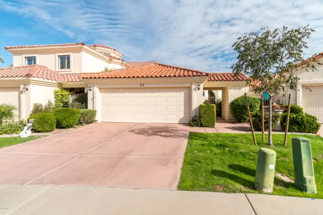 MLS: 6012051 Condo For Sale