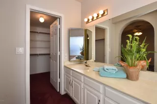 Photo #4: 6012303 Listing