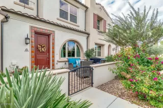 Photo #2: 6012668 Listing