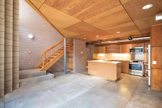 MLS: 6012769 Condo For Sale