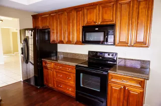 Photo #6: 6013776 Listing