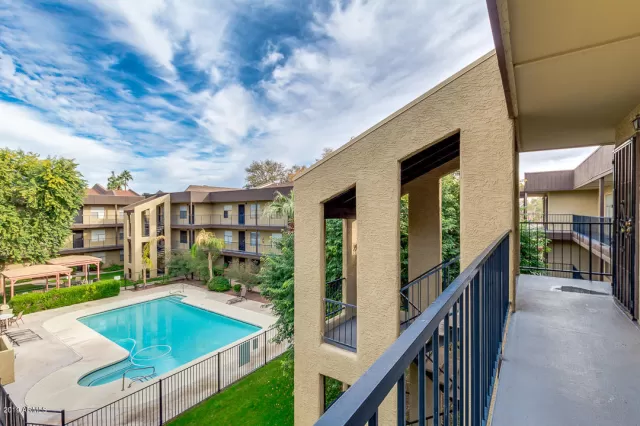 MLS: 6013980 Condo For Sale