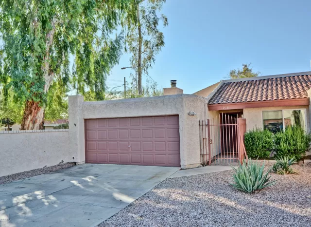 MLS: 6014068 Condo For Sale