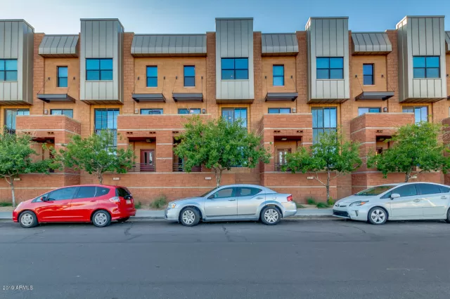 MLS: 6014276 Condo For Sale