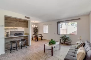 Photo #4: 6014430 Listing