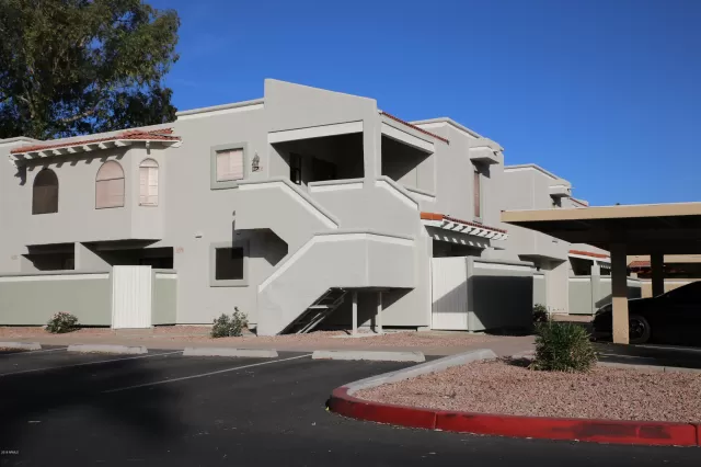 MLS: 6014566 Condo For Sale