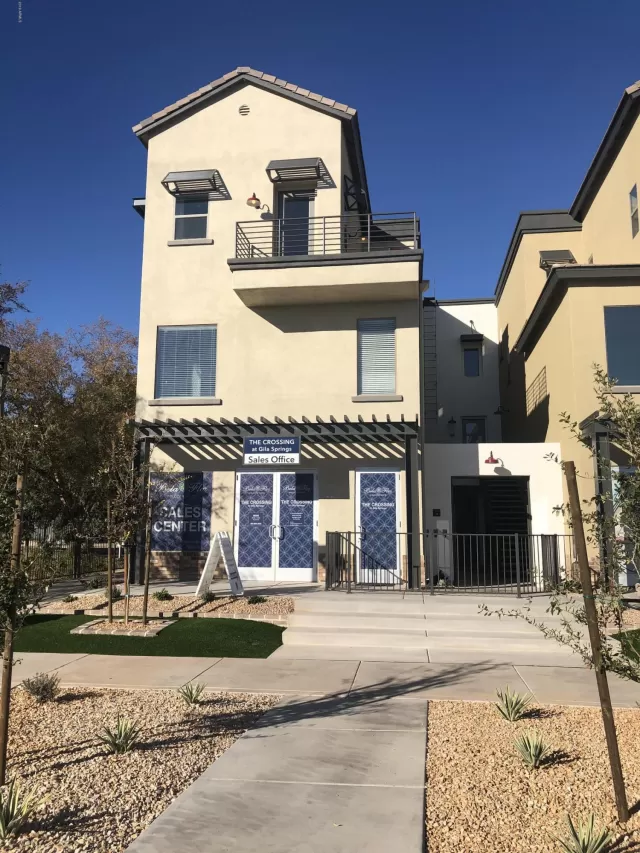 MLS: 6014783 Condo For Sale