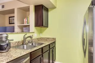 Photo #5: 6015191 Listing