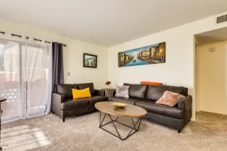 Photo #3: 6015281 Listing