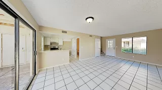 Photo #4: 6015297 Listing