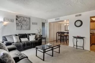 Photo #5: 6015551 Listing