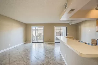 Photo #5: 6015982 Listing