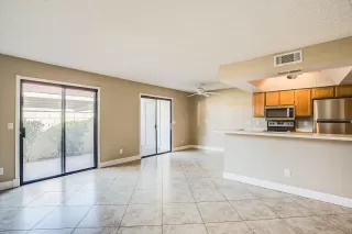 Photo #6: 6015982 Listing