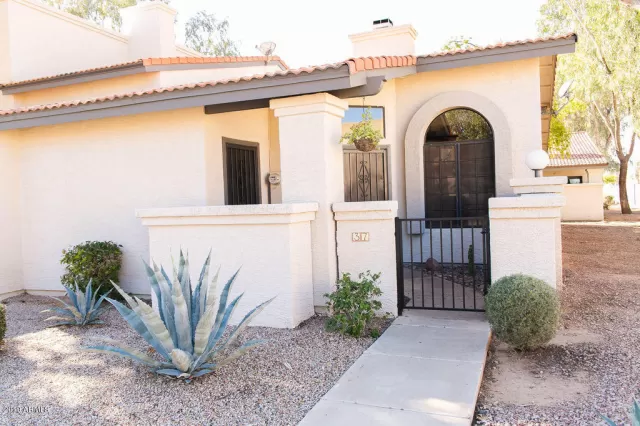 MLS: 6016060 Condo For Sale