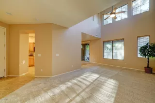 Photo #5: 6016243 Listing