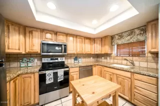 Photo #4: 6016406 Listing 