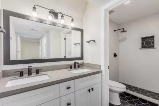 Photo #5: 6016683 Listing